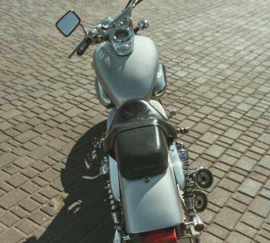 Серый Хонда Magna 250, объемом двигателя 0.25 л и пробегом 39 тыс. км за 2200 $, фото 8 на Automoto.ua