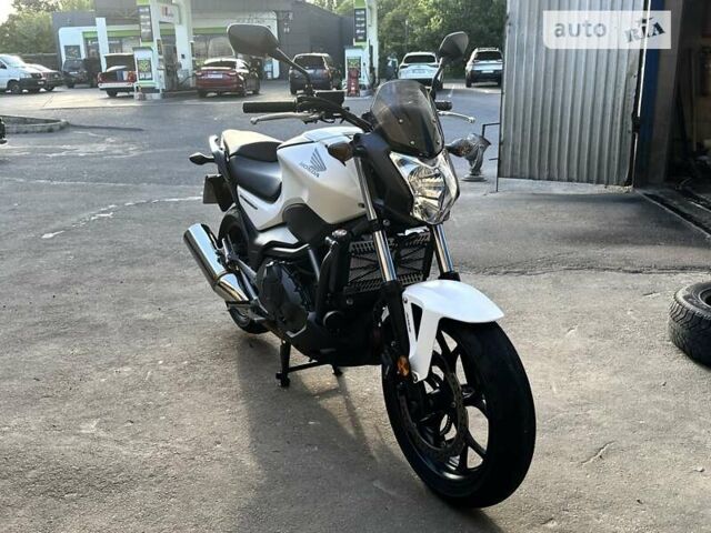 Белый Хонда NC 750S, объемом двигателя 0.74 л и пробегом 6 тыс. км за 7300 $, фото 1 на Automoto.ua