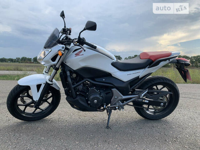 Белый Хонда NC 750S, объемом двигателя 0.75 л и пробегом 11 тыс. км за 6500 $, фото 1 на Automoto.ua