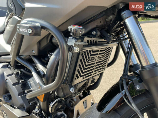Хонда NC 750S 2019 у Бердичеве на Automoto.ua Чорний Хонда NC 750S, об'ємом двигуна 0.75 л та пробігом 11 тис. км за 9999 $, фото 12 на Automoto.ua