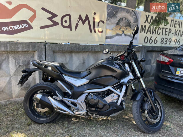 Черный Хонда NC 750S, объемом двигателя 0.75 л и пробегом 20 тыс. км за 5900 $, фото 2 на Automoto.ua