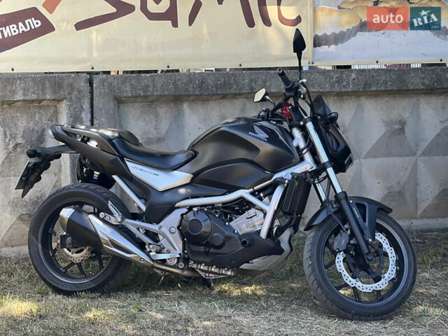 Черный Хонда NC 750S, объемом двигателя 0.75 л и пробегом 20 тыс. км за 5900 $, фото 3 на Automoto.ua