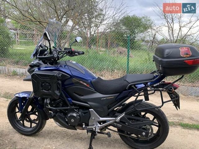 Синий Хонда NC 750S, объемом двигателя 0.7 л и пробегом 27 тыс. км за 7600 $, фото 2 на Automoto.ua
