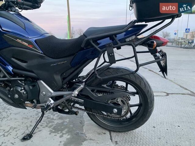 Синий Хонда NC 750S, объемом двигателя 0.7 л и пробегом 27 тыс. км за 7600 $, фото 6 на Automoto.ua