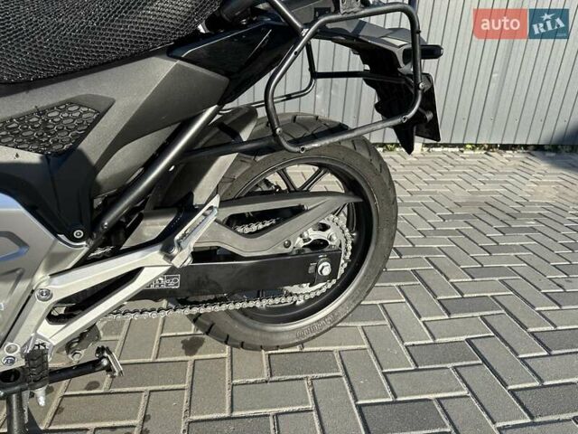 Черный Хонда NC 750X, объемом двигателя 0.75 л и пробегом 23 тыс. км за 9500 $, фото 7 на Automoto.ua