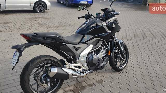 Черный Хонда NC 750X, объемом двигателя 0.75 л и пробегом 9 тыс. км за 10450 $, фото 1 на Automoto.ua