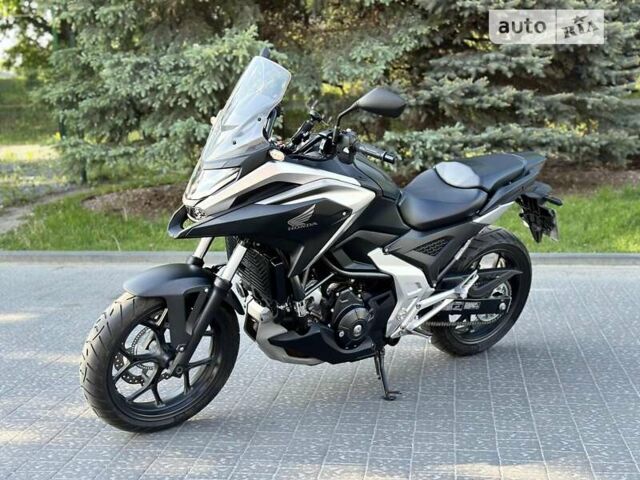 Чорний Хонда NC 750X, об'ємом двигуна 0.75 л та пробігом 1 тис. км за 9750 $, фото 8 на Automoto.ua