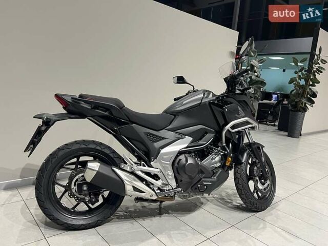 Черный Хонда NC 750X, объемом двигателя 0 л и пробегом 5 тыс. км за 9500 $, фото 4 на Automoto.ua