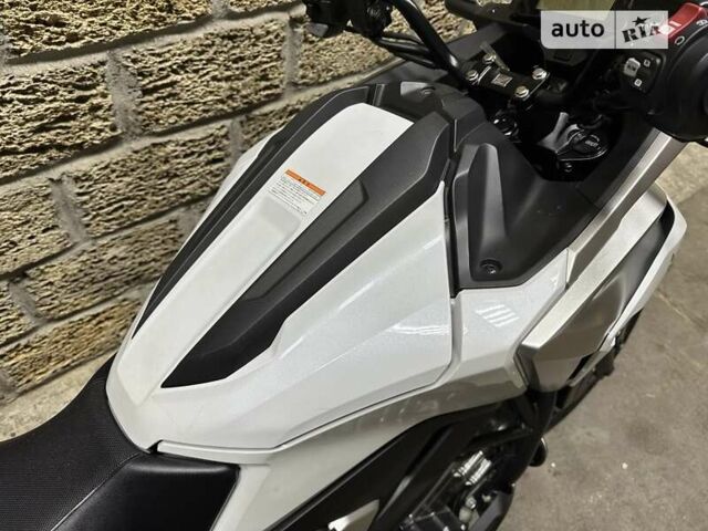 Хонда NC 750X, об'ємом двигуна 0.75 л та пробігом 19 тис. км за 8600 $, фото 5 на Automoto.ua