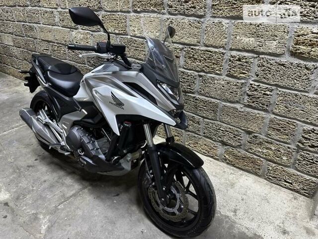 Хонда NC 750X, об'ємом двигуна 0.75 л та пробігом 19 тис. км за 8600 $, фото 3 на Automoto.ua