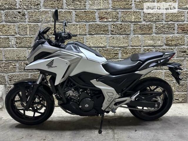 Хонда NC 750X, об'ємом двигуна 0.75 л та пробігом 19 тис. км за 8600 $, фото 9 на Automoto.ua