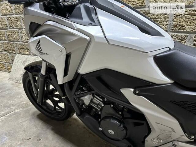 Хонда NC 750X, об'ємом двигуна 0.75 л та пробігом 19 тис. км за 8600 $, фото 12 на Automoto.ua