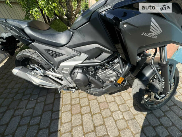 Хонда NC 750X, об'ємом двигуна 0.75 л та пробігом 2 тис. км за 9900 $, фото 7 на Automoto.ua