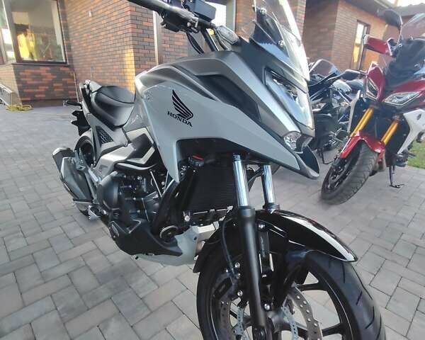Хонда NC 750X, объемом двигателя 0.75 л и пробегом 25 тыс. км за 9800 $, фото 10 на Automoto.ua