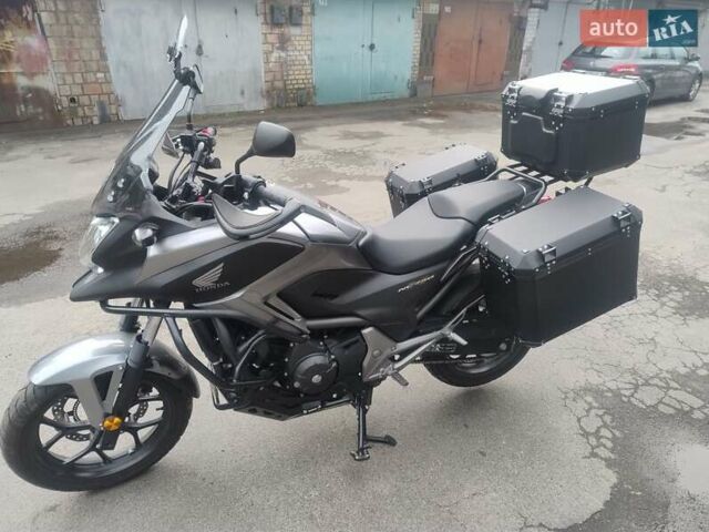 Серый Хонда NC 750X, объемом двигателя 0.74 л и пробегом 11 тыс. км за 8300 $, фото 13 на Automoto.ua