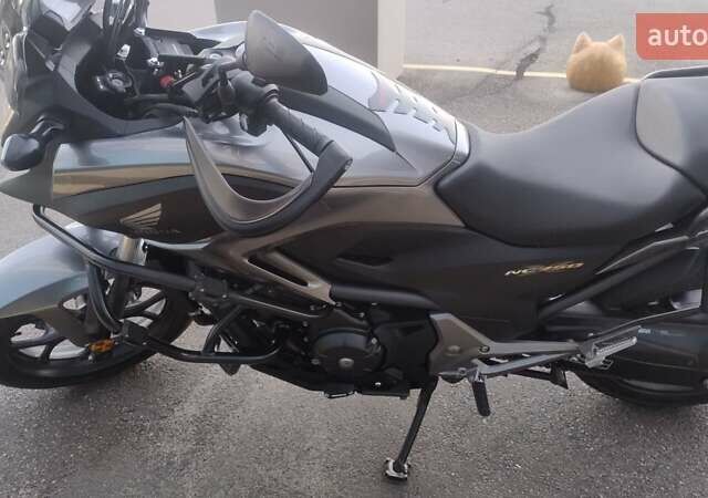 Серый Хонда NC 750X, объемом двигателя 0.74 л и пробегом 11 тыс. км за 8300 $, фото 4 на Automoto.ua