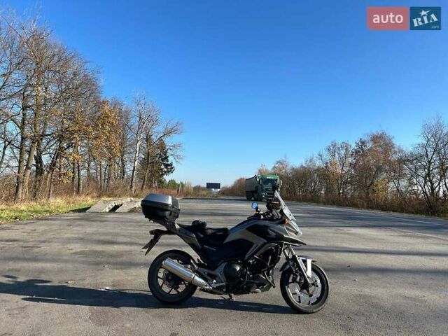 Серый Хонда NC 750X, объемом двигателя 0.75 л и пробегом 39 тыс. км за 8200 $, фото 5 на Automoto.ua