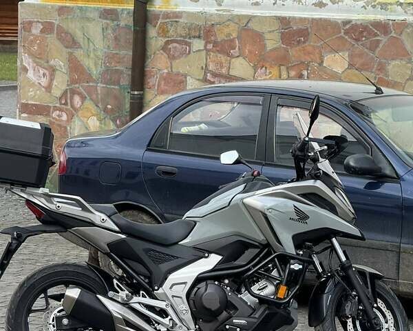 Серый Хонда NC 750X, объемом двигателя 0.75 л и пробегом 10 тыс. км за 11000 $, фото 10 на Automoto.ua