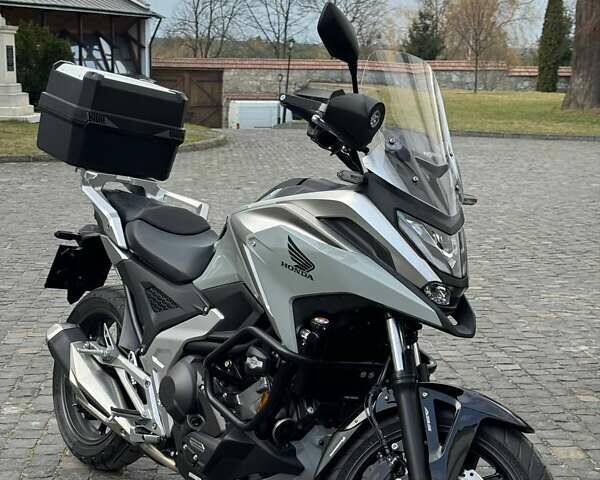 Серый Хонда NC 750X, объемом двигателя 0.75 л и пробегом 10 тыс. км за 11000 $, фото 8 на Automoto.ua