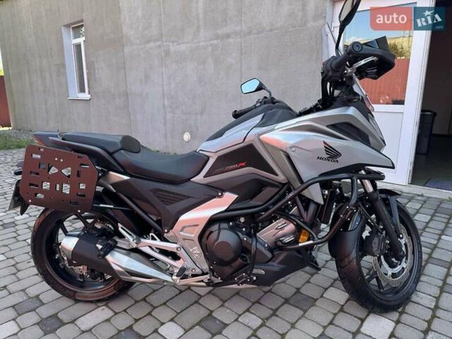 Серый Хонда NC 750X, объемом двигателя 0.74 л и пробегом 6 тыс. км за 11200 $, фото 2 на Automoto.ua