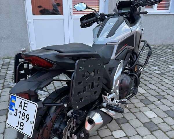Серый Хонда NC 750X, объемом двигателя 0.74 л и пробегом 6 тыс. км за 11200 $, фото 5 на Automoto.ua