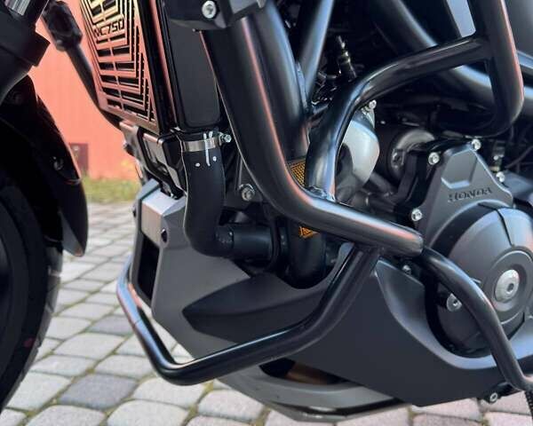 Серый Хонда NC 750X, объемом двигателя 0.74 л и пробегом 6 тыс. км за 11200 $, фото 4 на Automoto.ua