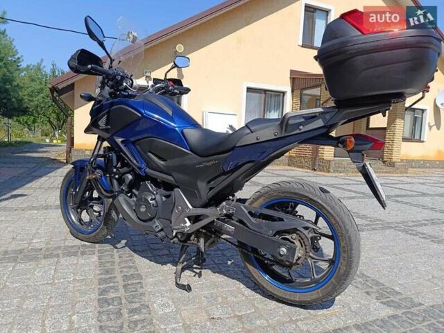 Синий Хонда NC 750X, объемом двигателя 0.75 л и пробегом 26 тыс. км за 7600 $, фото 4 на Automoto.ua