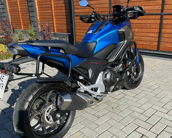 Синий Хонда NC 750X, объемом двигателя 0.75 л и пробегом 8 тыс. км за 9500 $, фото 2 на Automoto.ua