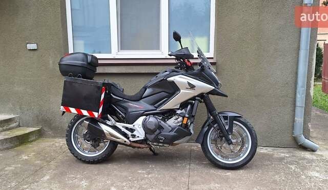 Черный Хонда NC 750XA, объемом двигателя 0 л и пробегом 100 тыс. км за 6500 $, фото 5 на Automoto.ua