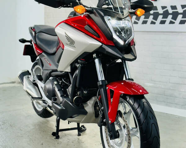 Червоний Хонда NC 750XA, об'ємом двигуна 0.75 л та пробігом 26 тис. км за 8000 $, фото 29 на Automoto.ua