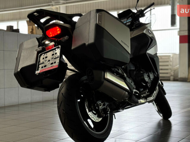 Хонда NT 1100, объемом двигателя 1.08 л и пробегом 0 тыс. км за 18144 $, фото 4 на Automoto.ua