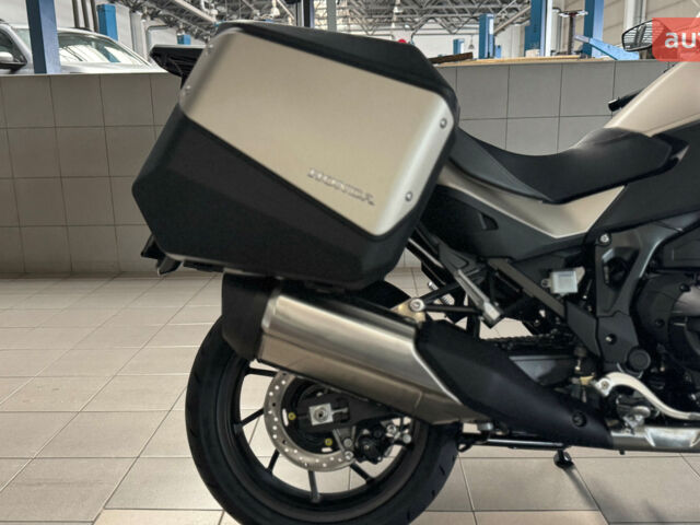 Хонда NT 1100, объемом двигателя 1.08 л и пробегом 0 тыс. км за 18144 $, фото 19 на Automoto.ua