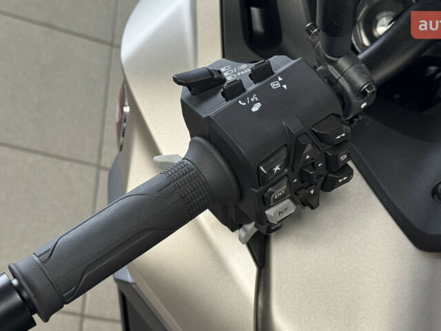 Хонда NT 1100, объемом двигателя 1.08 л и пробегом 0 тыс. км за 16829 $, фото 12 на Automoto.ua