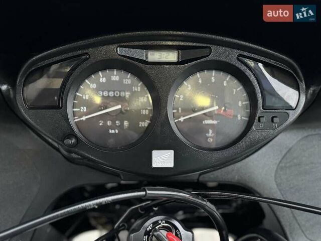 Фиолетовый Хонда NT 650V Deauville, объемом двигателя 0.65 л и пробегом 38 тыс. км за 3499 $, фото 23 на Automoto.ua