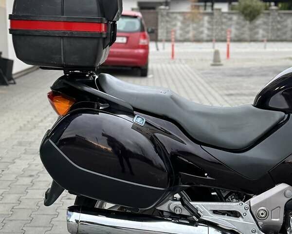 Фиолетовый Хонда NT 650V Deauville, объемом двигателя 0.65 л и пробегом 38 тыс. км за 3499 $, фото 12 на Automoto.ua