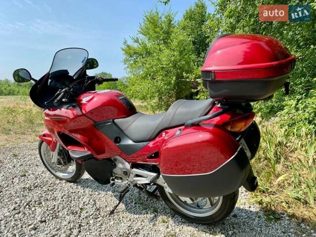 Красный Хонда NT 650V Deauville, объемом двигателя 0.65 л и пробегом 50 тыс. км за 3800 $, фото 3 на Automoto.ua