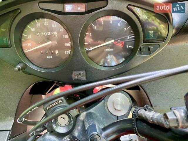 Красный Хонда NT 650V Deauville, объемом двигателя 0.65 л и пробегом 50 тыс. км за 3800 $, фото 8 на Automoto.ua