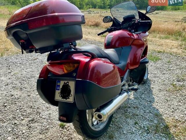 Красный Хонда NT 650V Deauville, объемом двигателя 0.65 л и пробегом 50 тыс. км за 3800 $, фото 5 на Automoto.ua