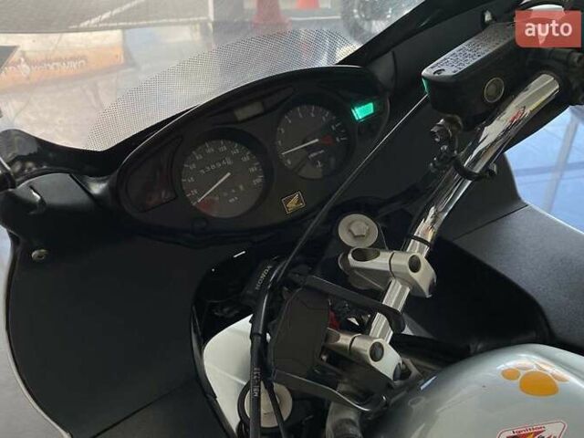 Сірий Хонда NT 650V Deauville, об'ємом двигуна 0.65 л та пробігом 53 тис. км за 3700 $, фото 8 на Automoto.ua