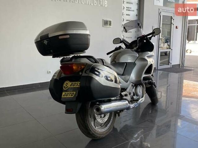 Сірий Хонда NT 650V Deauville, об'ємом двигуна 0.65 л та пробігом 53 тис. км за 3700 $, фото 6 на Automoto.ua