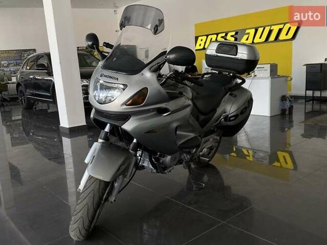 Сірий Хонда NT 650V Deauville, об'ємом двигуна 0.65 л та пробігом 53 тис. км за 3700 $, фото 2 на Automoto.ua