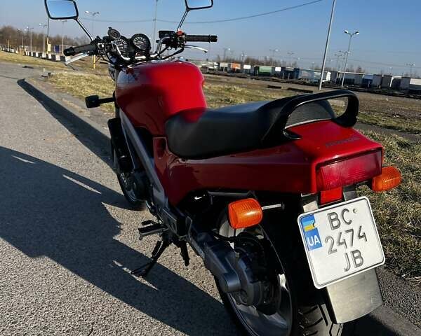 Красный Хонда NTV 650 (Revere), объемом двигателя 0.65 л и пробегом 32 тыс. км за 3000 $, фото 4 на Automoto.ua