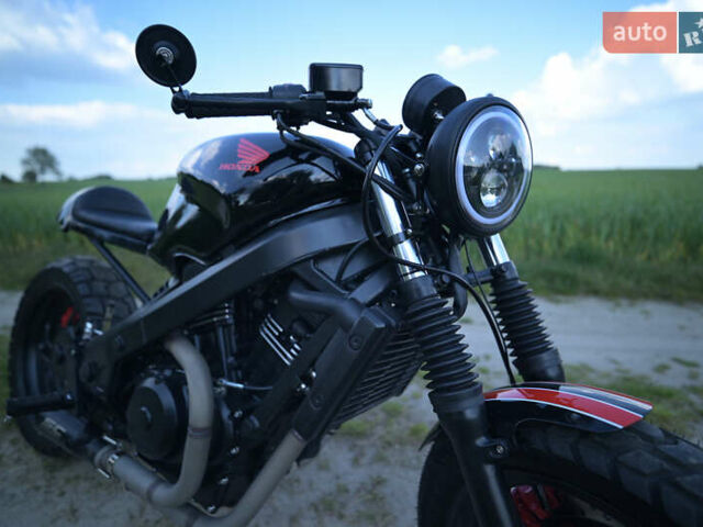 Красный Хонда NTV 650 (Revere), объемом двигателя 0.65 л и пробегом 50 тыс. км за 6500 $, фото 3 на Automoto.ua