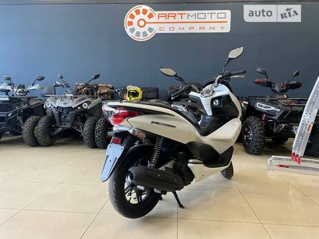 Белый Хонда PCX 150, объемом двигателя 0 л и пробегом 24 тыс. км за 2400 $, фото 6 на Automoto.ua