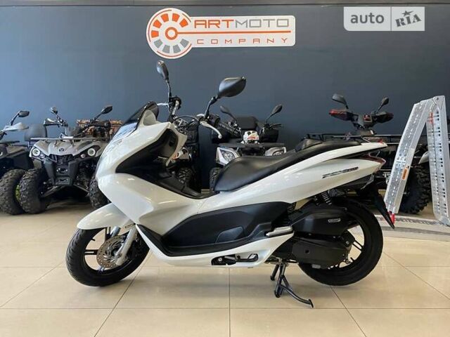 Белый Хонда PCX 150, объемом двигателя 0 л и пробегом 24 тыс. км за 2400 $, фото 2 на Automoto.ua