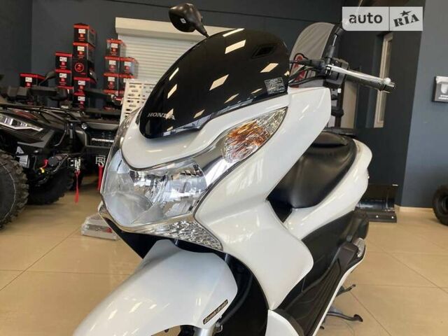 Белый Хонда PCX 150, объемом двигателя 0 л и пробегом 24 тыс. км за 2400 $, фото 14 на Automoto.ua