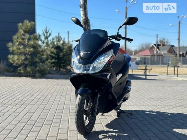 Чорний Хонда PCX 150, об'ємом двигуна 0 л та пробігом 16 тис. км за 3000 $, фото 1 на Automoto.ua