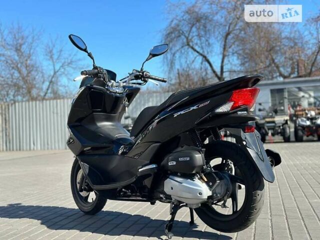 Чорний Хонда PCX 150, об'ємом двигуна 0 л та пробігом 16 тис. км за 3000 $, фото 3 на Automoto.ua