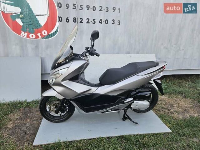 Хонда PCX 150, объемом двигателя 0 л и пробегом 25 тыс. км за 2399 $, фото 3 на Automoto.ua