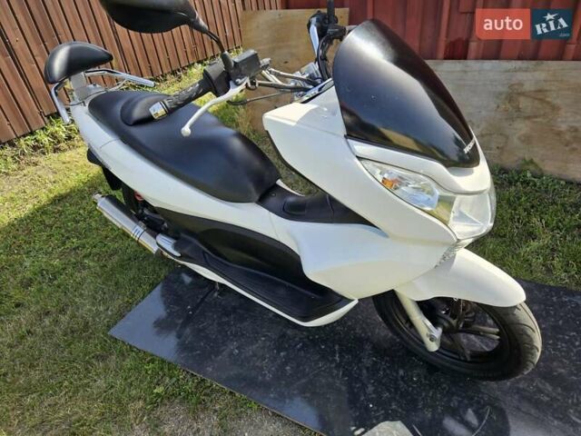 Хонда PCX 150, объемом двигателя 0 л и пробегом 20 тыс. км за 2000 $, фото 13 на Automoto.ua